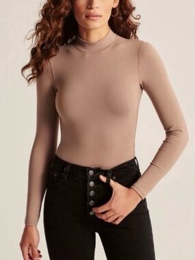 Abercrombie & Fitch the Soft Collection Long-Sleeve Seamless Mockneck Bodysuit